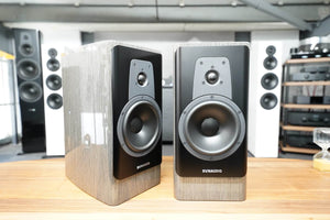 Dynaudio Contour 20i Grey Oak - Standmount Speakers 2