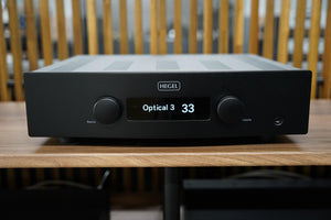 Hegel H190 - Front Power On