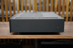 Hegel H95 - Right Side