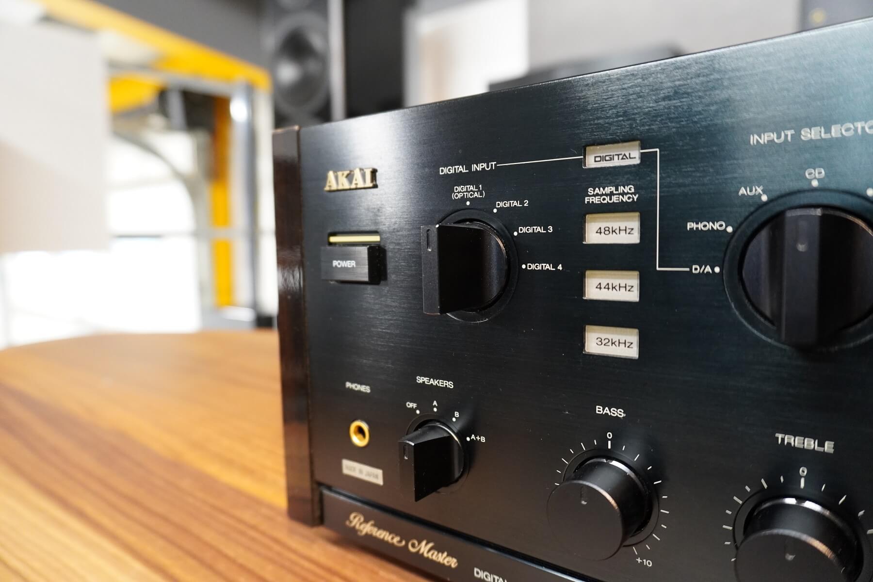 Akai AM-73 Digital Integrated Amplifier - Front Close