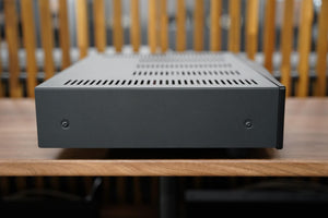 Hegel H95 - Left Side