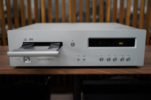Luxman D-03X - Open Tray
