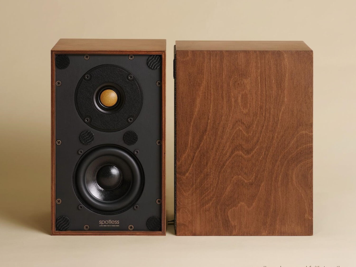 Spotless Audio Eternal 4.2 - Studio Shot 2